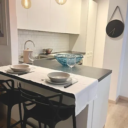 Trilocale,terrazzo,posto Auto Privato,box,wifi ヴァラッツェ